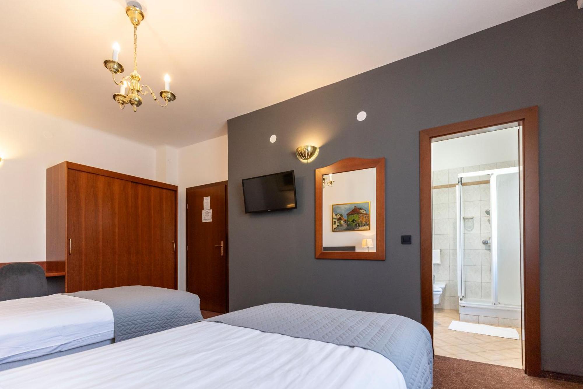 Hotel Sporn Radomlje Ngoại thất bức ảnh