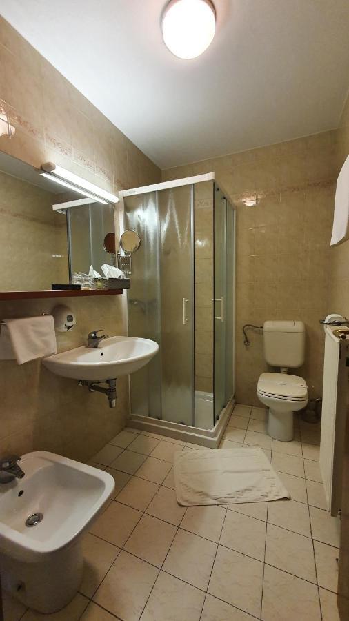 Hotel Sporn Radomlje Ngoại thất bức ảnh