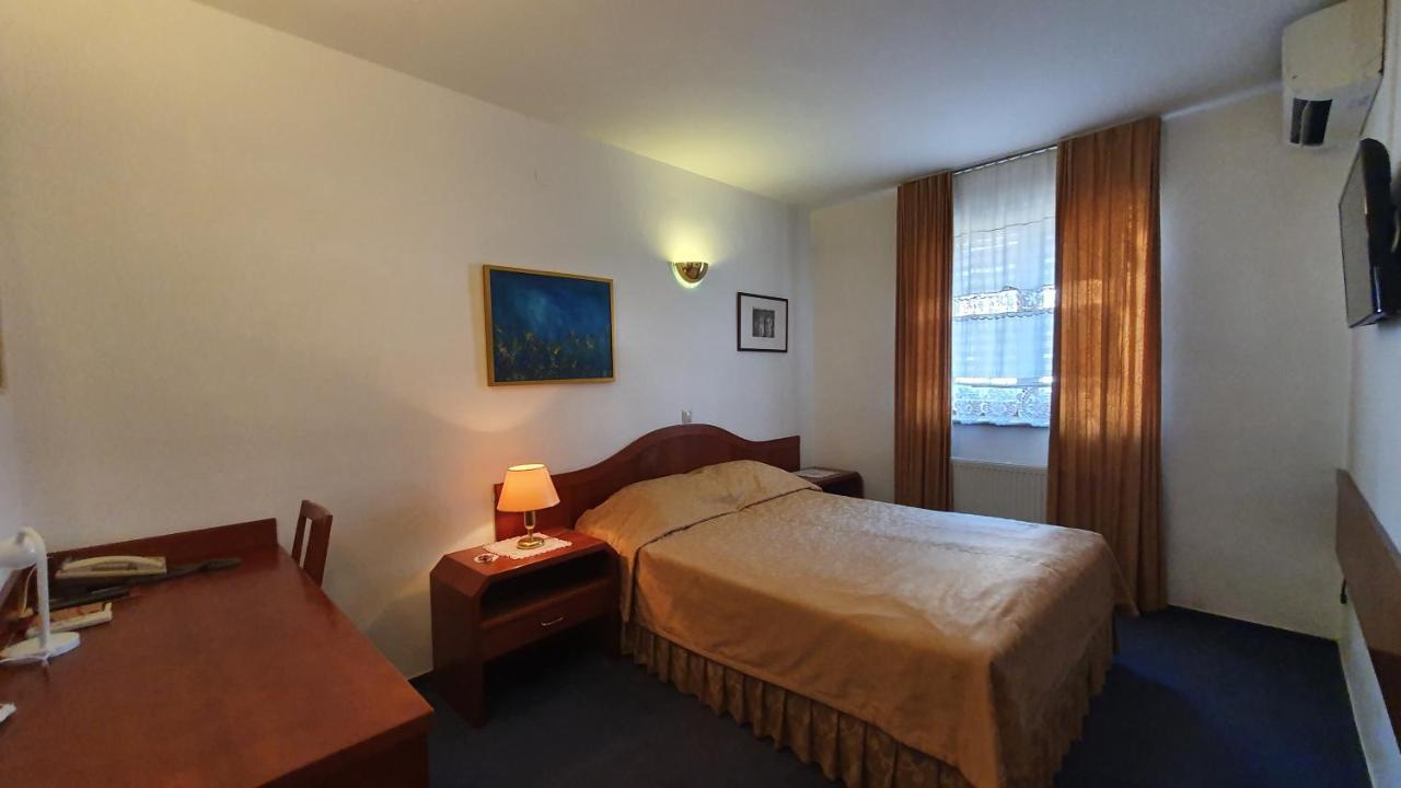 Hotel Sporn Radomlje Ngoại thất bức ảnh