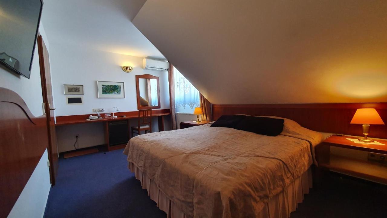 Hotel Sporn Radomlje Ngoại thất bức ảnh